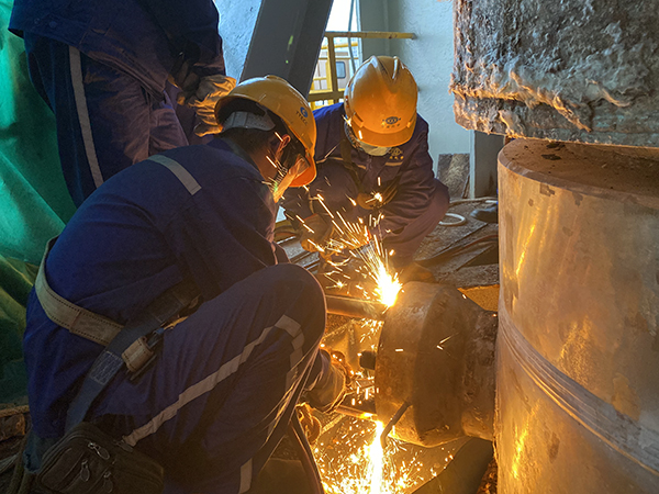 1605776796342573.jpeg 檢修風(fēng)采5.jpg