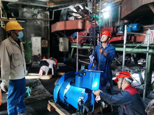 1652751644357009.jpeg 葉輪給煤機(jī)將現(xiàn)場(chǎng)監(jiān)護(hù) - 副本.jpg