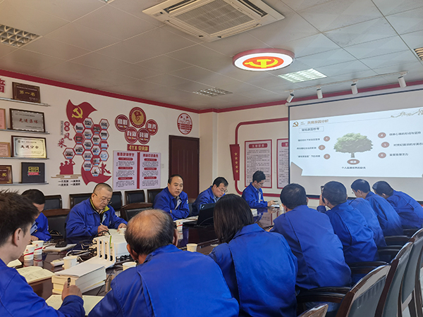 5月6日，公司領導王社教為第二片區(qū)學員講授黨課 (2)   600.jpg