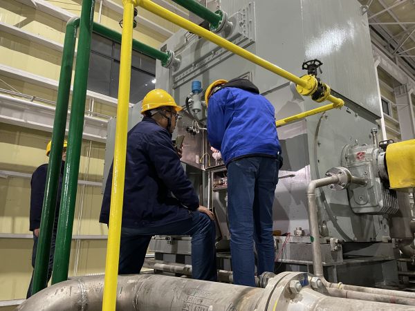 1706845298412822.jpeg 電儀分部員工對現(xiàn)場用電線路進行故障排查與處理.jpg