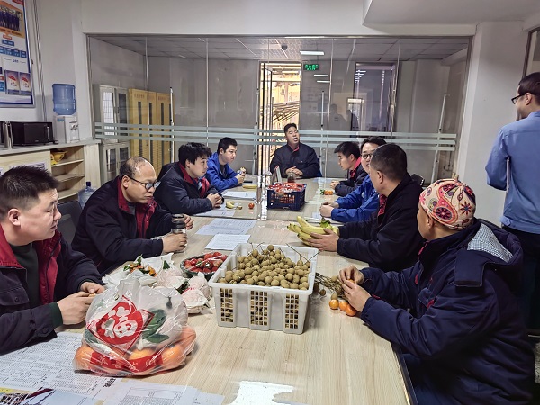 1707729598980858.jpeg 2月11日16時,合成交接班室開展新年活動.jpg