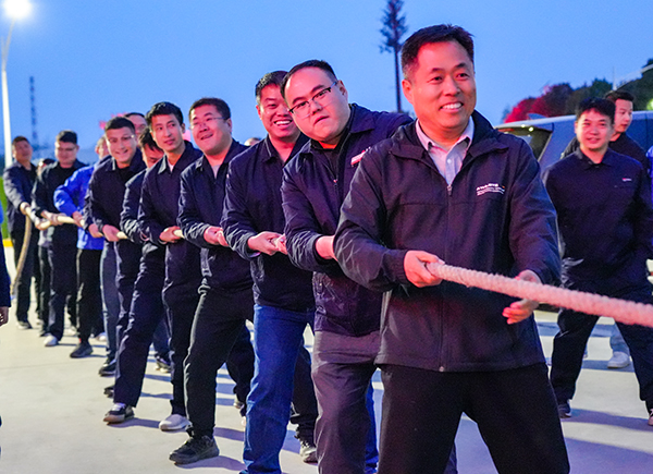 1713405678381426.jpeg 4.16-4.17渭化集團(tuán)彬州公司職工拔河比賽丨“活力”四射 “繩采”飛揚(yáng) 附圖3.jpg