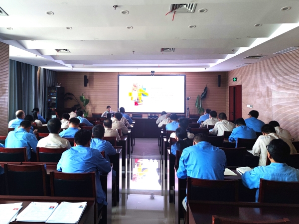 1724974381437051.jpeg 8月29日,彬州公司組織開展安全生產(chǎn)管理人員取證復(fù)審培訓(xùn).jpg