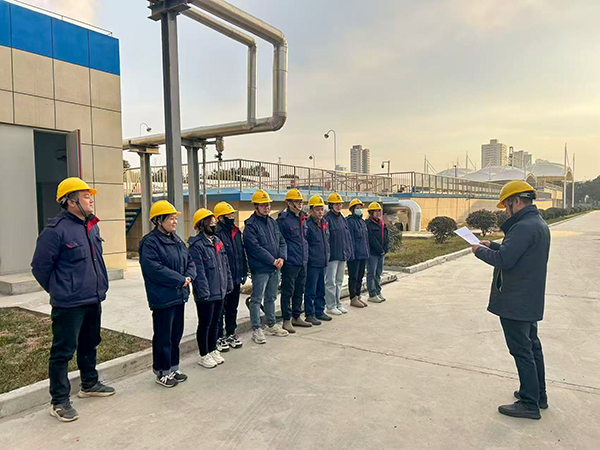 1739752928589883.jpeg 2d418ed981b9f2f1a6870608888411e.jpg