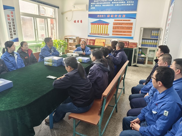 211742537108132104.jpg 計控電儀部組織各班負責人與機械修造部檢修二部進行交流學習.jpg