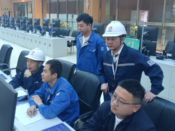 181744935963112552.jpg 4月16日彬州公司開展安全生產(chǎn)標準化二級企業(yè)評審.jpg