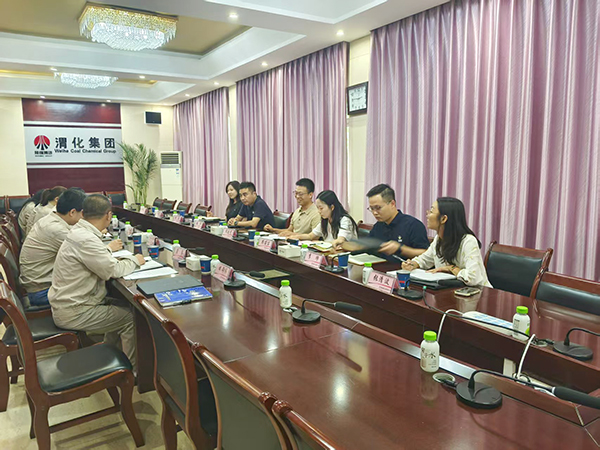 261750917448998930.jpg 2025年6月26日神渭煤炭管道運(yùn)輸責(zé)任有限公司技術(shù)研發(fā)中心經(jīng)理閆建黨、財(cái)務(wù)資產(chǎn)部經(jīng)理趙偉來(lái)渭化公司對(duì)標(biāo)交流.jpg