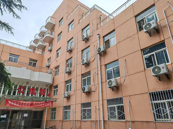 041756973589825642.jpg 金達公司完成空調(diào)安裝1.jpg