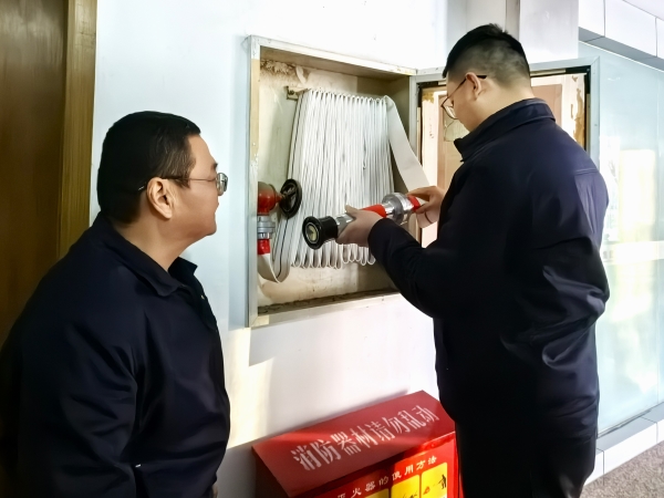 211763694139160888.jpg 辦公樓消防栓檢查.jpg